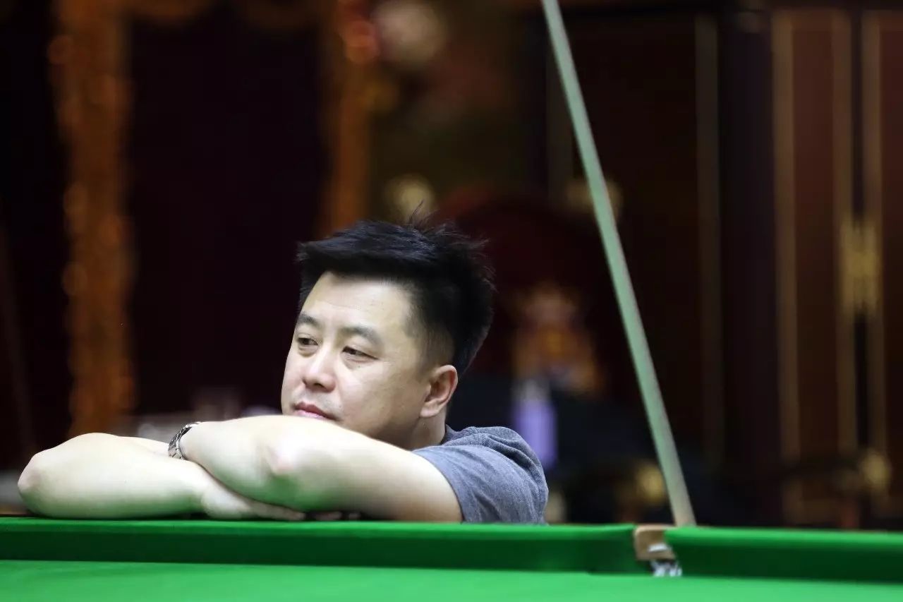 的背景下 的背景下