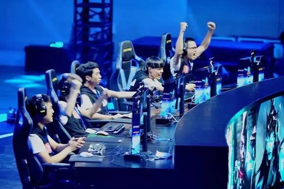 第二至第四 第二至第四